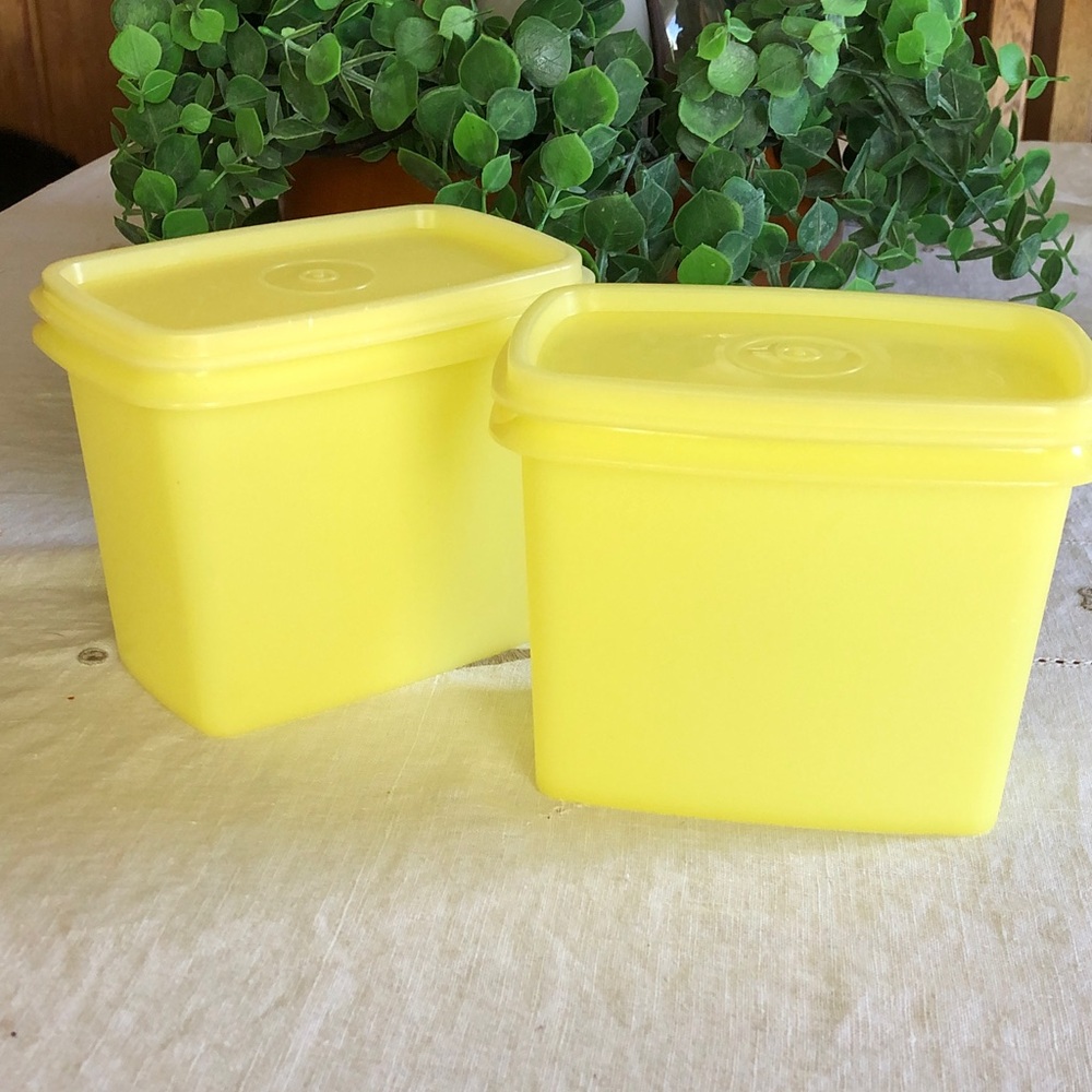 Vintage Tupperware Yellow Shelf Saver Containers 1243 & Lids 1244 Set of 2